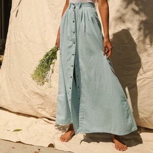 Lulu’s Pistola Baez Chambray Maxi Skirt